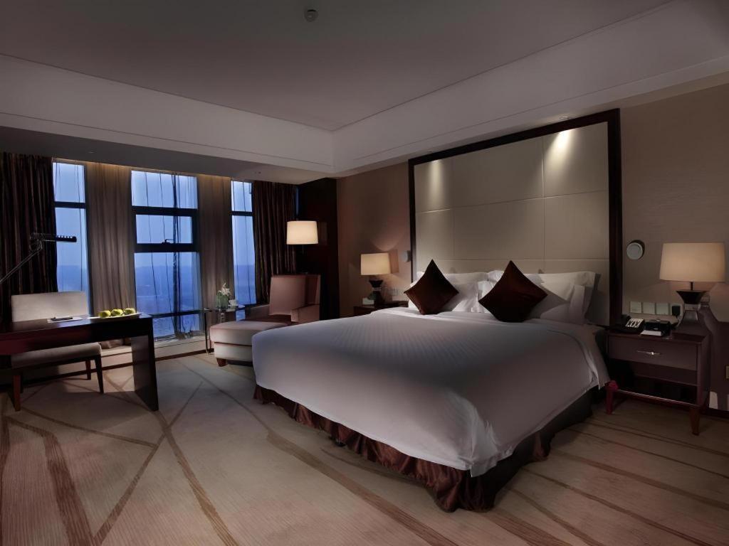 White Swan Hotel Changsha Exterior foto